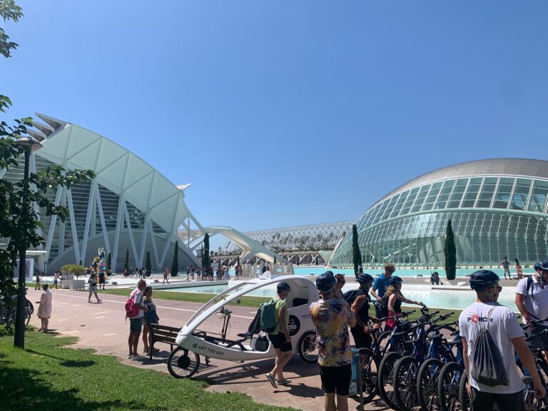 Descubre el pulmón verde de Valencia sobre ruedas con TrioEcotour